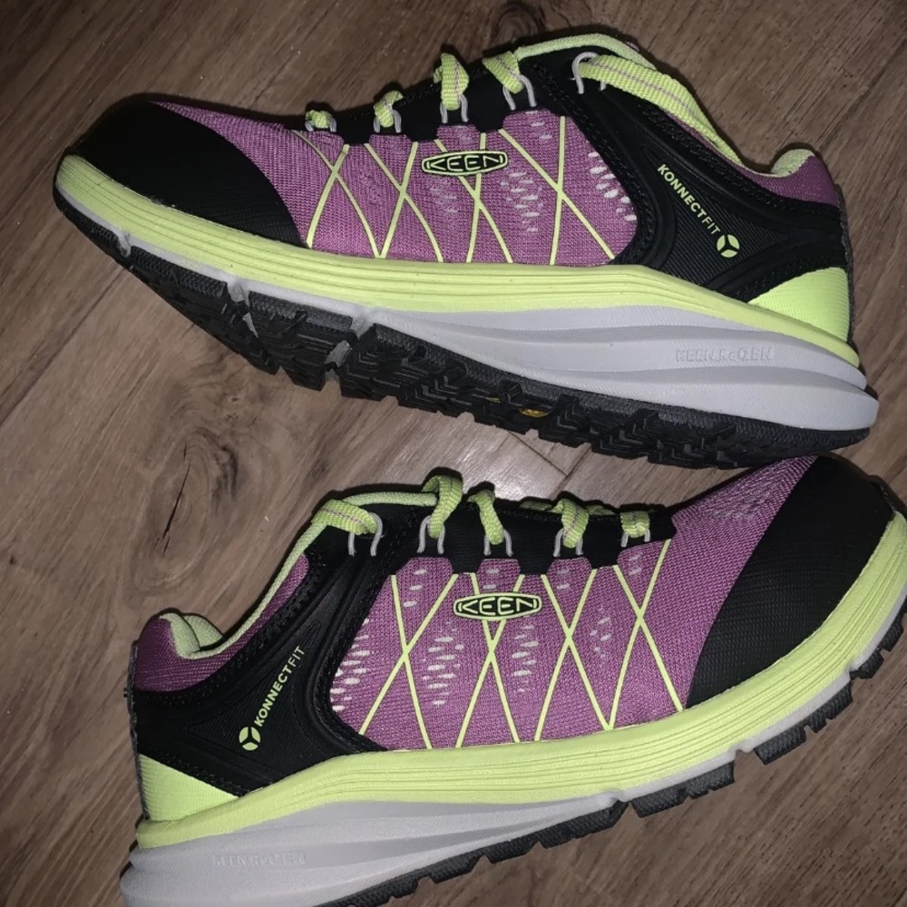 BRAND NEW with box KEEN utility sneakers